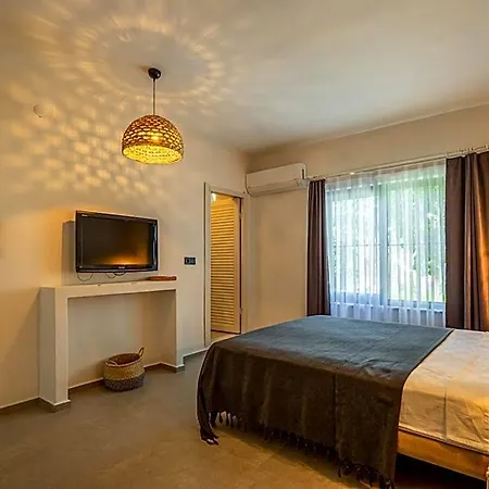 Otel Artotel