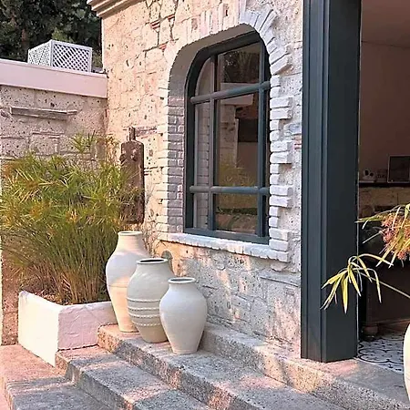 Otel Artotel Ciftlikkoyu